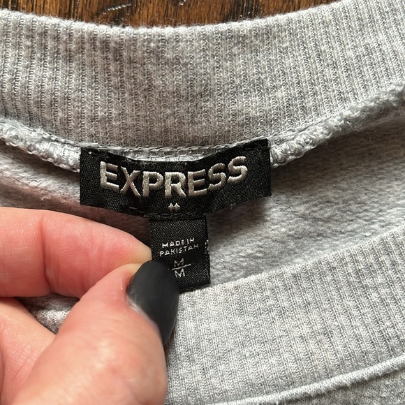 Express sweatshirt, size medium - Picture 3 of 4